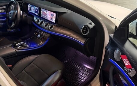 Mercedes-Benz E-Класс, 2017 год, 4 950 000 рублей, 13 фотография