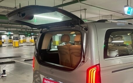 Mercedes-Benz V-Класс, 2015 год, 4 000 000 рублей, 15 фотография