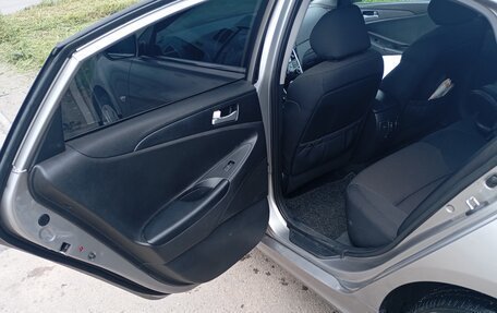 Hyundai Sonata VI, 2011 год, 1 100 000 рублей, 6 фотография