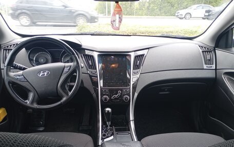 Hyundai Sonata VI, 2011 год, 1 100 000 рублей, 7 фотография