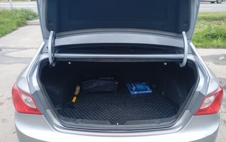 Hyundai Sonata VI, 2011 год, 1 100 000 рублей, 15 фотография