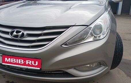 Hyundai Sonata VI, 2011 год, 1 100 000 рублей, 18 фотография
