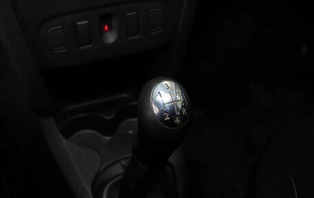 Renault Logan II, 2019 год, 1 088 000 рублей, 11 фотография