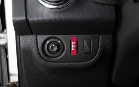 Renault Logan II, 2019 год, 1 088 000 рублей, 15 фотография