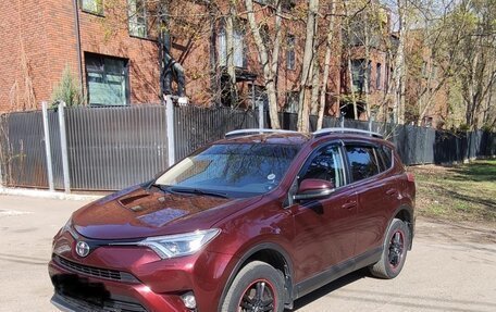 Toyota RAV4, 2018 год, 2 345 000 рублей, 1 фотография