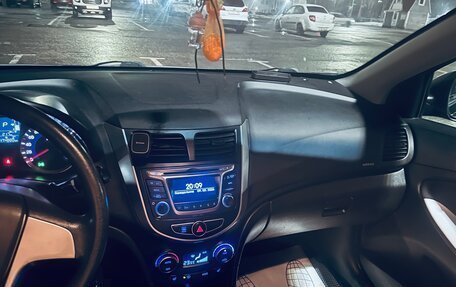 Hyundai Solaris II рестайлинг, 2016 год, 950 000 рублей, 7 фотография