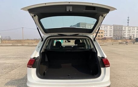 Volkswagen Tiguan II, 2022 год, 2 773 000 рублей, 17 фотография