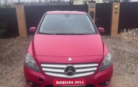 Mercedes-Benz B-Класс, 2012 год, 3 000 000 рублей, 2 фотография