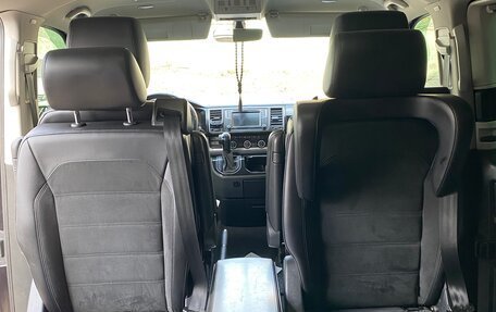 Volkswagen Multivan T6 рестайлинг, 2016 год, 4 400 000 рублей, 8 фотография