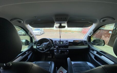 Volkswagen Multivan T6 рестайлинг, 2016 год, 4 400 000 рублей, 10 фотография