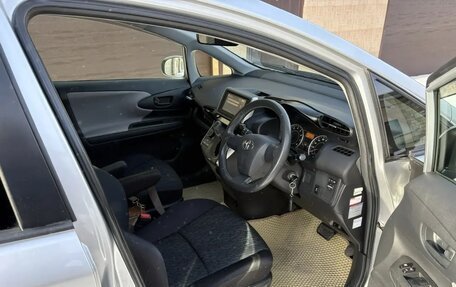 Toyota Wish II, 2012 год, 1 300 000 рублей, 12 фотография