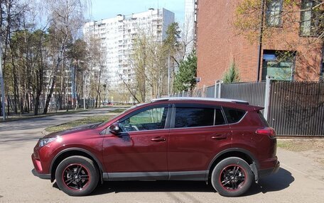 Toyota RAV4, 2018 год, 2 345 000 рублей, 3 фотография