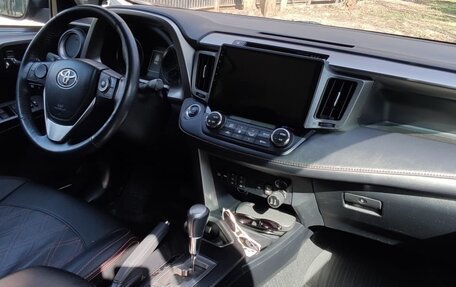 Toyota RAV4, 2018 год, 2 345 000 рублей, 5 фотография