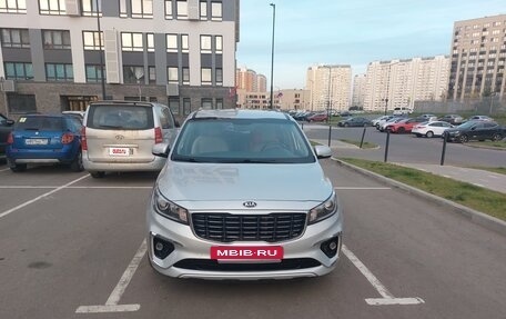 KIA Carnival III, 2018 год, 2 897 000 рублей, 7 фотография