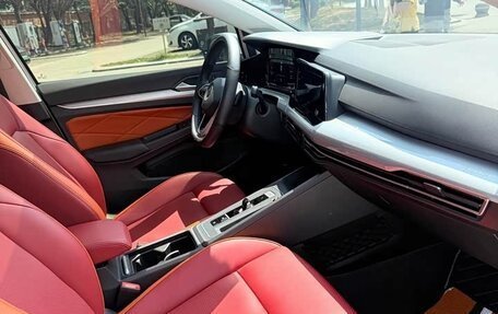 Volkswagen Golf VIII, 2023 год, 1 750 000 рублей, 16 фотография