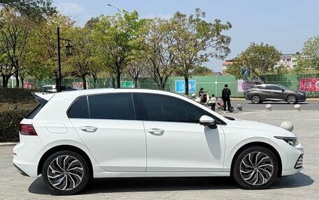 Volkswagen Golf VIII, 2023 год, 1 750 000 рублей, 8 фотография