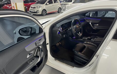 Mercedes-Benz A-Класс, 2021 год, 2 580 000 рублей, 17 фотография