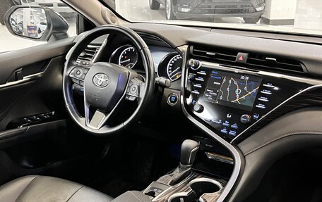 Toyota Camry, 2018 год, 2 998 000 рублей, 16 фотография