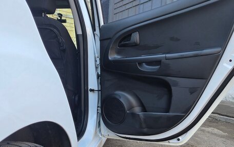 KIA Venga I, 2013 год, 820 000 рублей, 2 фотография