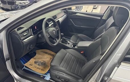 Skoda Superb III рестайлинг, 2022 год, 2 340 000 рублей, 3 фотография