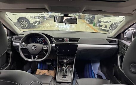 Skoda Superb III рестайлинг, 2022 год, 2 340 000 рублей, 4 фотография