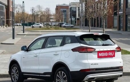 Geely Atlas, 2023 год, 1 800 000 рублей, 5 фотография