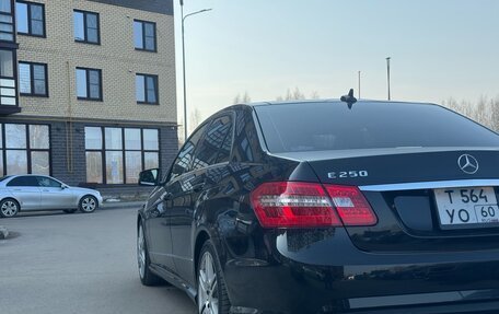 Mercedes-Benz E-Класс, 2010 год, 2 000 000 рублей, 3 фотография