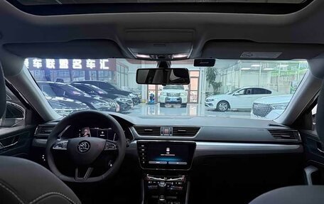 Skoda Superb III рестайлинг, 2022 год, 2 296 000 рублей, 5 фотография