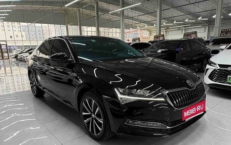 Skoda Superb III рестайлинг, 2022 год, 2 296 000 рублей, 3 фотография