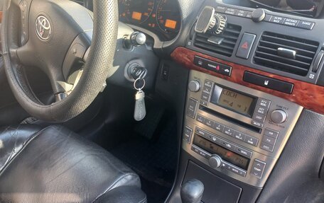 Toyota Avensis III рестайлинг, 2006 год, 800 000 рублей, 20 фотография