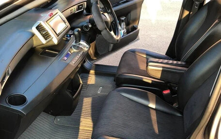 Honda Freed I, 2011 год, 950 000 рублей, 12 фотография