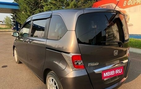 Honda Freed I, 2011 год, 950 000 рублей, 3 фотография