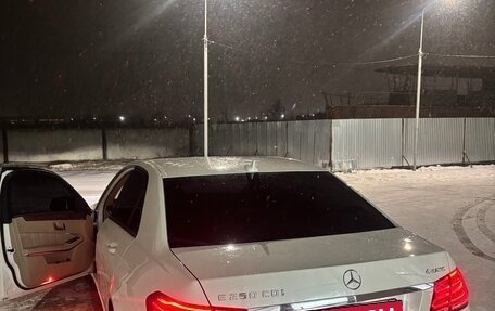 Mercedes-Benz E-Класс, 2013 год, 2 200 000 рублей, 8 фотография