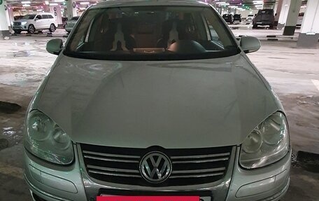 Volkswagen Jetta VI, 2010 год, 950 000 рублей, 2 фотография