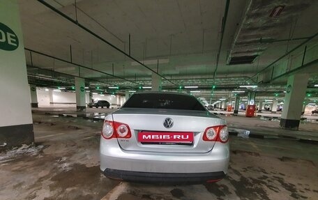 Volkswagen Jetta VI, 2010 год, 950 000 рублей, 5 фотография