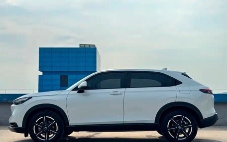 Honda Vezel, 2023 год, 2 295 000 рублей, 4 фотография