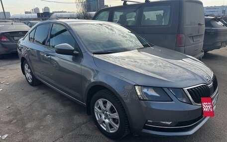 Skoda Octavia, 2018 год, 1 790 000 рублей, 2 фотография