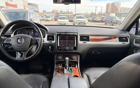 Volkswagen Touareg III, 2011 год, 1 999 999 рублей, 10 фотография