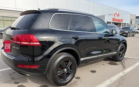 Volkswagen Touareg III, 2011 год, 1 999 999 рублей, 7 фотография