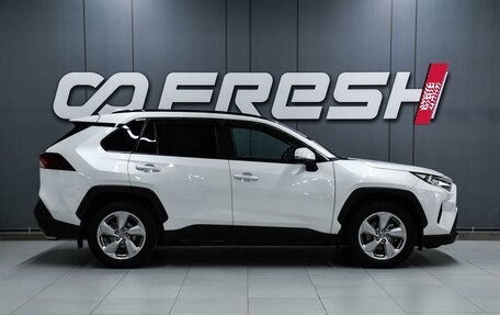 Toyota RAV4, 2021 год, 3 700 000 рублей, 5 фотография