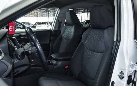 Toyota RAV4, 2021 год, 3 700 000 рублей, 11 фотография