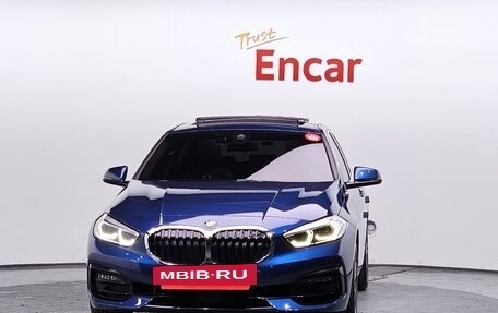 BMW 1 серия, 2021 год, 2 320 000 рублей, 3 фотография