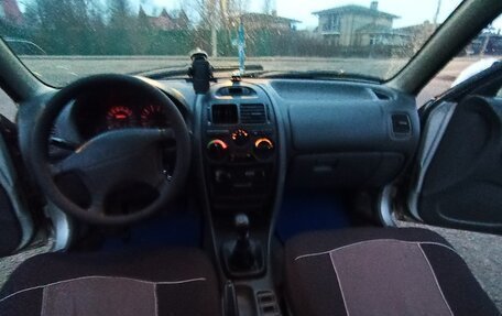 Mitsubishi Carisma I, 1995 год, 145 000 рублей, 10 фотография