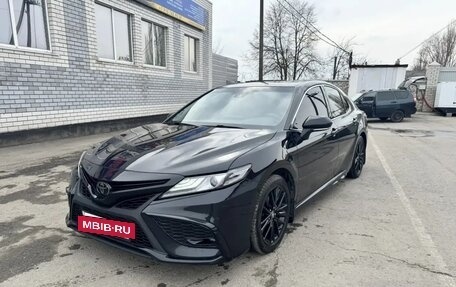 Toyota Camry, 2022 год, 3 900 000 рублей, 6 фотография