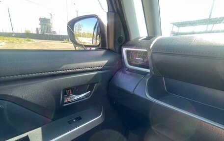 Toyota Roomy I, 2023 год, 1 050 000 рублей, 12 фотография