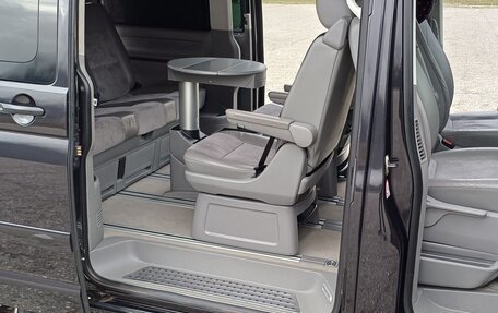 Volkswagen Multivan T5, 2004 год, 2 250 000 рублей, 13 фотография