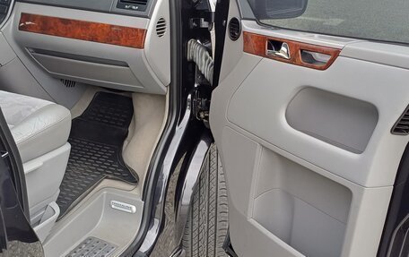 Volkswagen Multivan T5, 2004 год, 2 250 000 рублей, 26 фотография