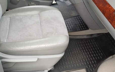 Volkswagen Multivan T5, 2004 год, 2 250 000 рублей, 28 фотография