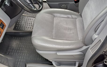 Volkswagen Multivan T5, 2004 год, 2 250 000 рублей, 29 фотография