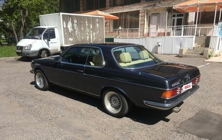 Mercedes-Benz W123, 1982 год, 4 000 000 рублей, 5 фотография